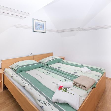 Apartments Suster Stari Trg ob Kolpi Экстерьер фото